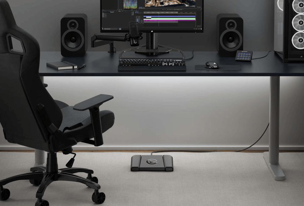 Elgato Stream Deck Pedal – Hands-free control with 3 pedals