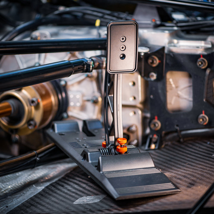 La Prima Clutch Pedal Asetek SimSports | Simufy