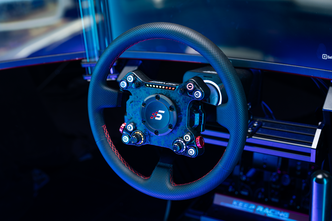 その他 SIMAREA HUB + STEERING WHEEL NEO-X Universal Hub by @simagicofficial at the Gamescom 2024